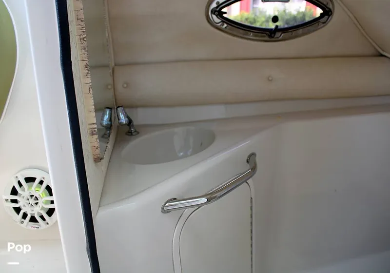 Slide: The Image of Sea Ray 240 Sundeck 2005 - 13162286