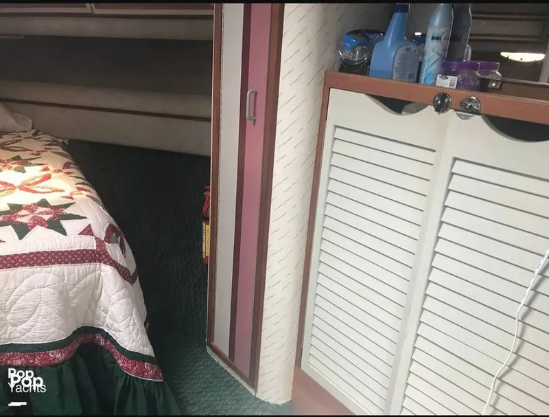 Slide: The Image of Cruisers Yachts 4280 Express Bridge 1988 - 13564407