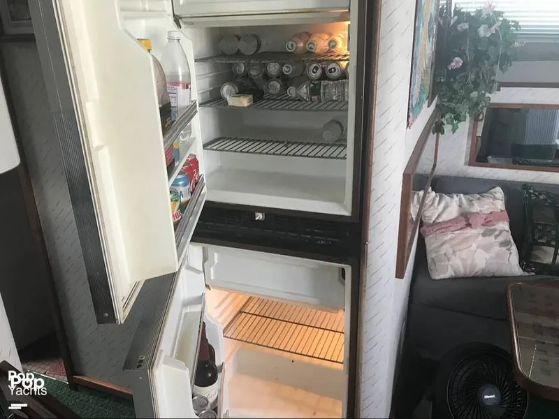 Slide: The Image of Cruisers Yachts 4280 Express Bridge 1988 - 13564427