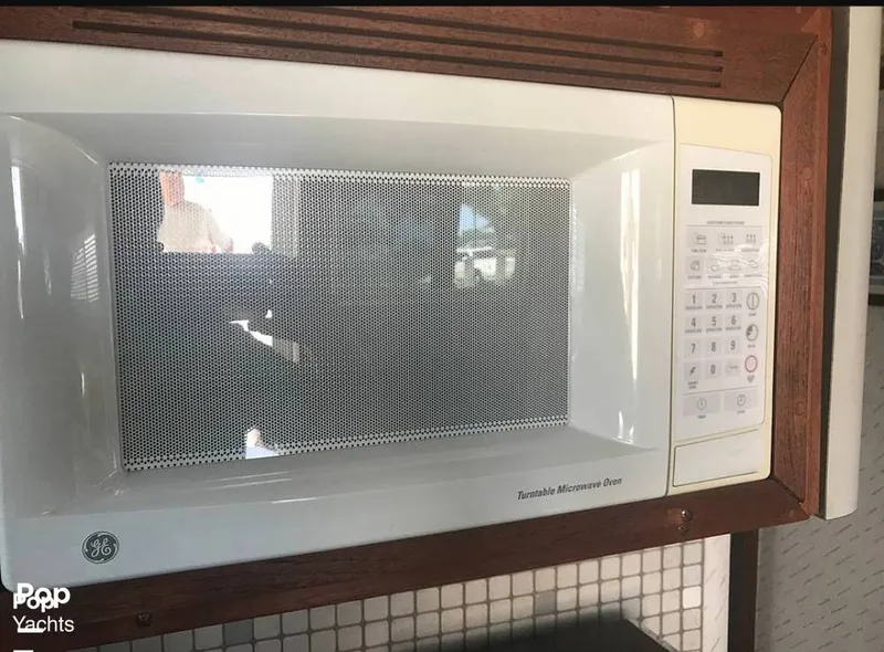 Slide: The Image of Cruisers Yachts 4280 Express Bridge 1988 - 13564433