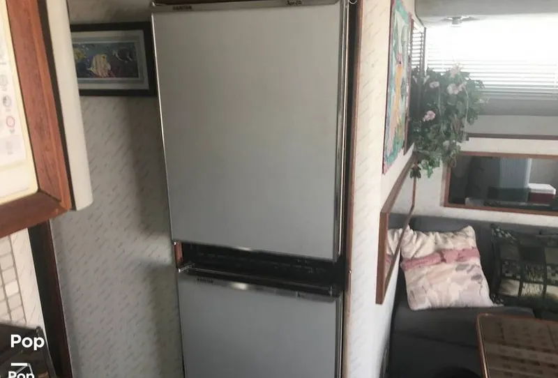 Slide: The Image of Cruisers Yachts 4280 Express Bridge 1988 - 13564437