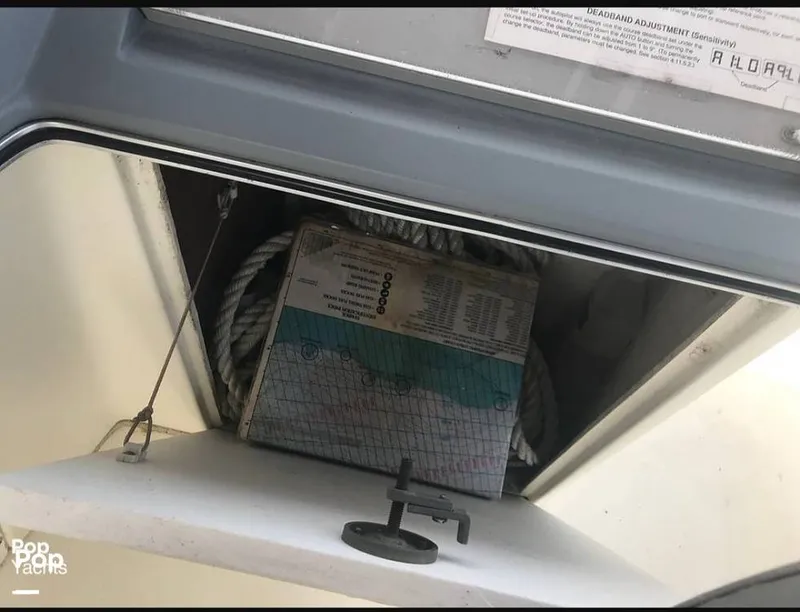 Slide: The Image of Cruisers Yachts 4280 Express Bridge 1988 - 13564200