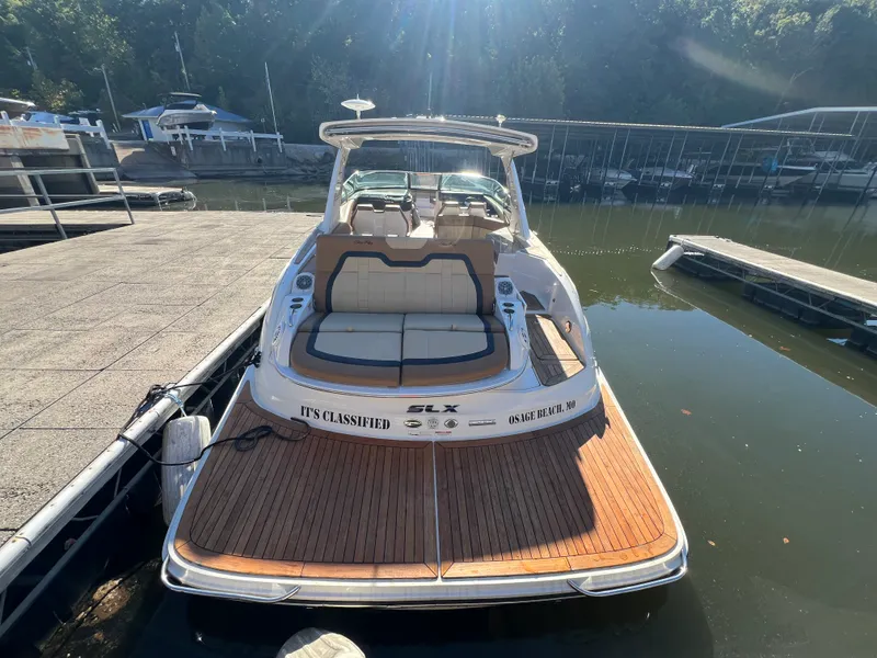 Slide: The Image of Sea Ray 350 SLX 2015 - 13