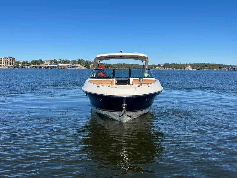 Slide: The Image of Sea Ray 350 SLX 2015 - 5