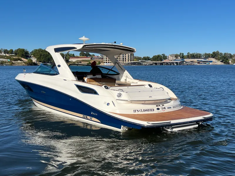 Slide: The Image of Sea Ray 350 SLX 2015 - 8