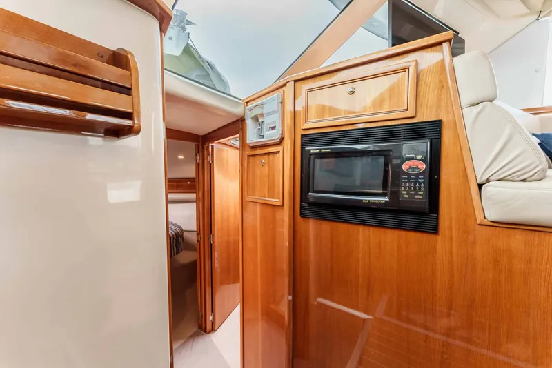 Slide: The Image of Riviera 40 Convertible 2002 - 25