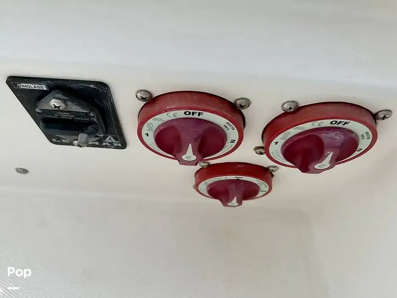 Slide: The Image of Control Center - 16000320