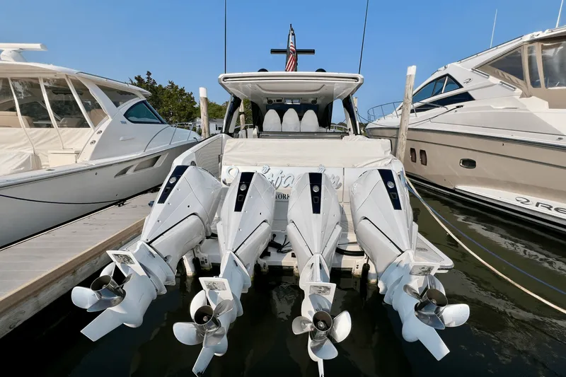 Slide: The Image of Azimut 47 VERVE 2022 - 10