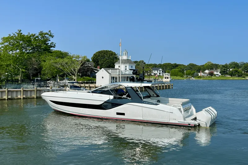 Slide: The Image of Azimut 47 VERVE 2022 - 110