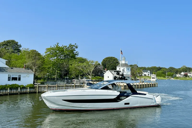 Slide: The Image of Azimut 47 VERVE 2022 - 114