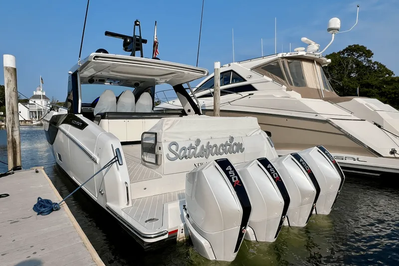 Slide: The Image of Azimut 47 VERVE 2022 - 13