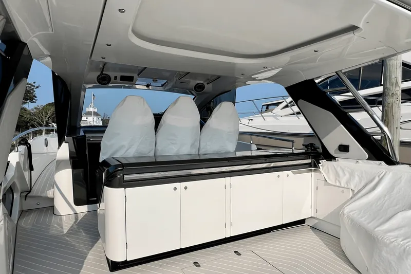 Slide: The Image of Azimut 47 VERVE 2022 - 14