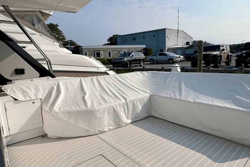 Slide: The Image of Azimut 47 VERVE 2022 - 15