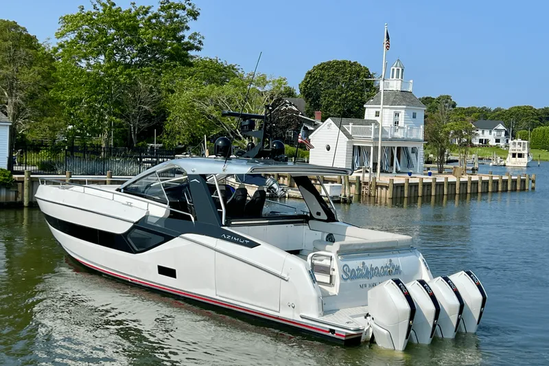 Slide: The Image of Azimut 47 VERVE 2022 - 3