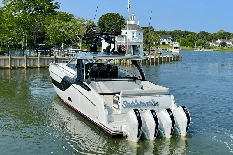 Slide: The Image of Azimut 47 VERVE 2022 - 4