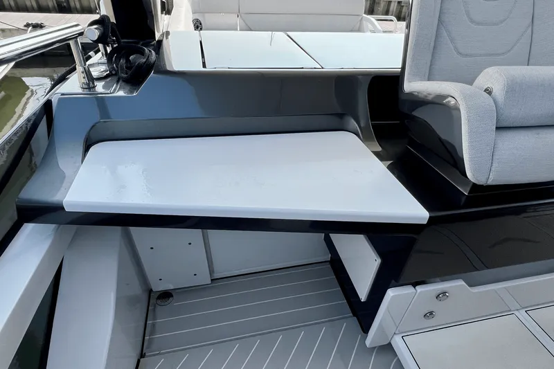 Slide: The Image of Azimut 47 VERVE 2022 - 41