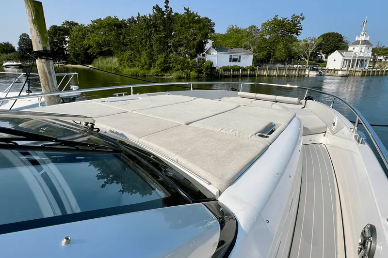 Slide: The Image of Azimut 47 VERVE 2022 - 43