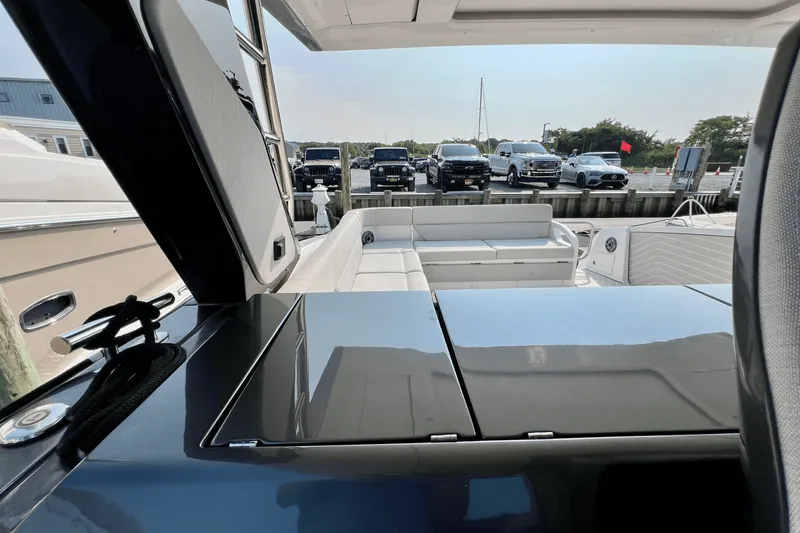 Slide: The Image of Azimut 47 VERVE 2022 - 46