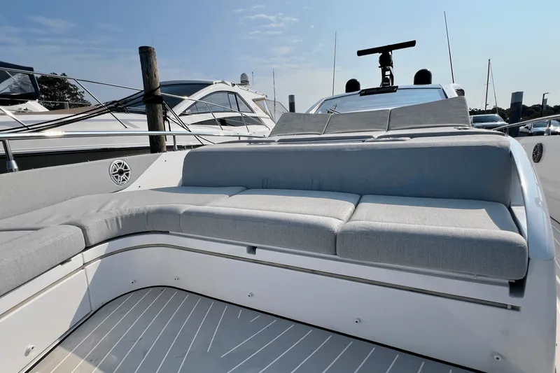 Slide: The Image of Azimut 47 VERVE 2022 - 51