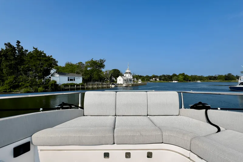 Slide: The Image of Azimut 47 VERVE 2022 - 52