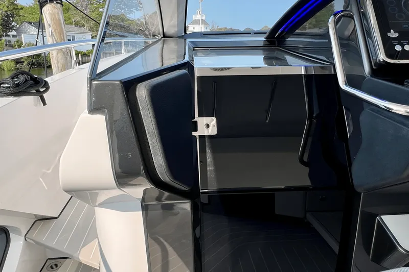 Slide: The Image of Azimut 47 VERVE 2022 - 65