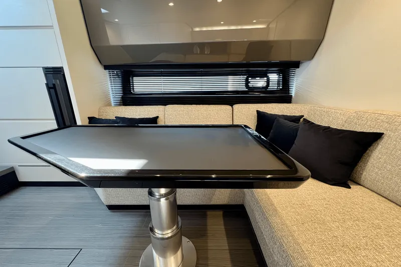 Slide: The Image of Azimut 47 VERVE 2022 - 78