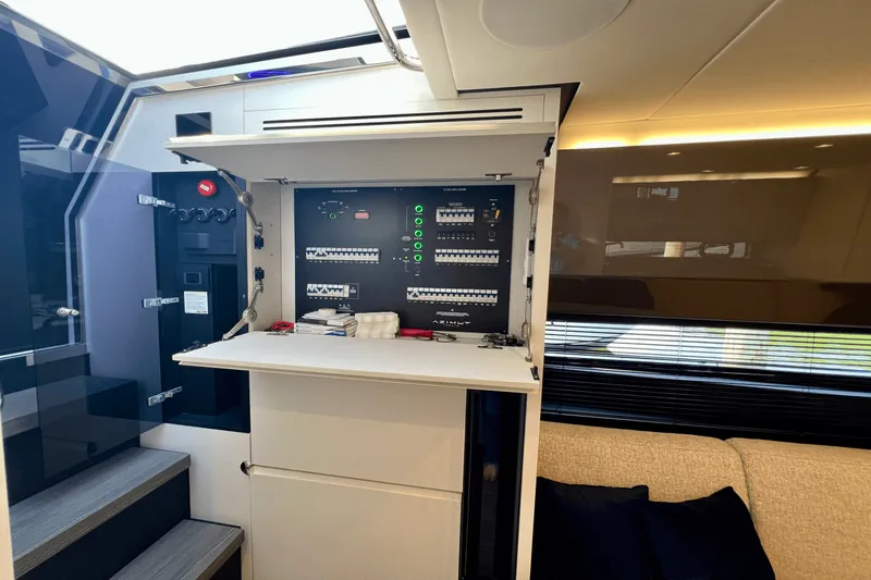 Slide: The Image of Azimut 47 VERVE 2022 - 79