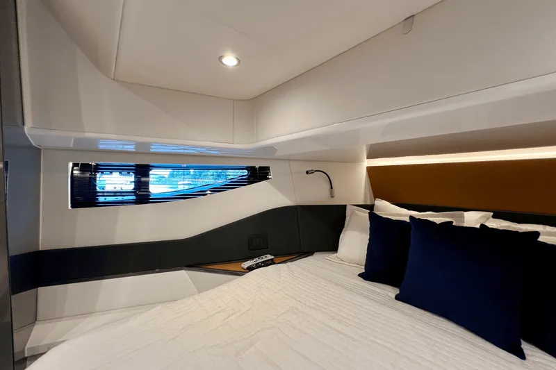 Slide: The Image of Azimut 47 VERVE 2022 - 97