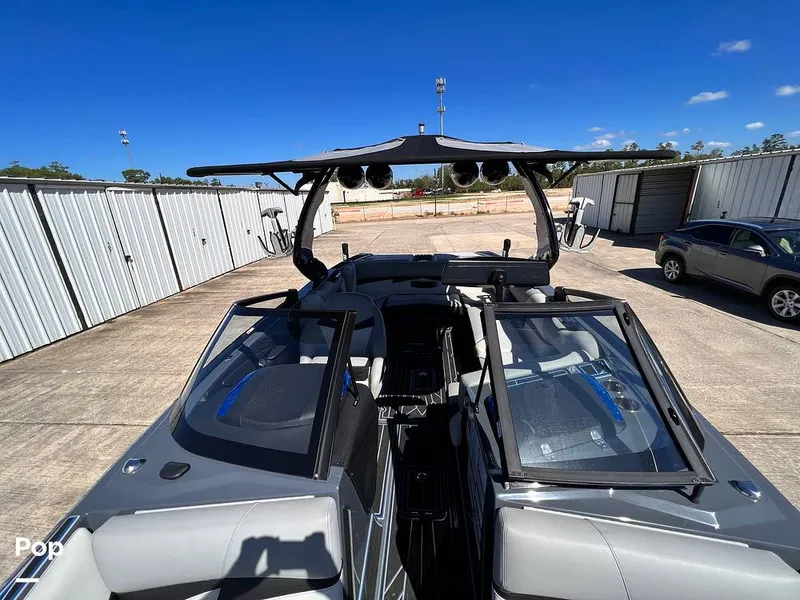 Slide: The Image of Centurion Fi23 2019 - 13220810