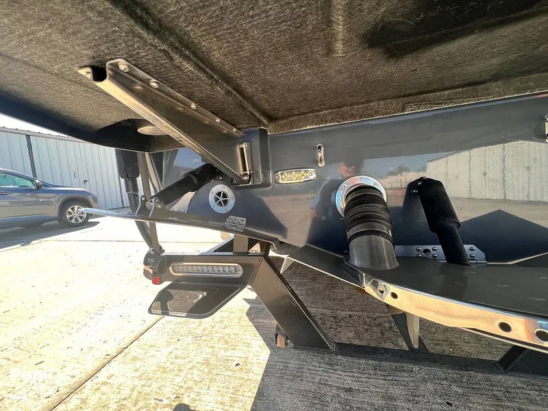 Slide: The Image of Centurion Fi23 2019 - 13220680