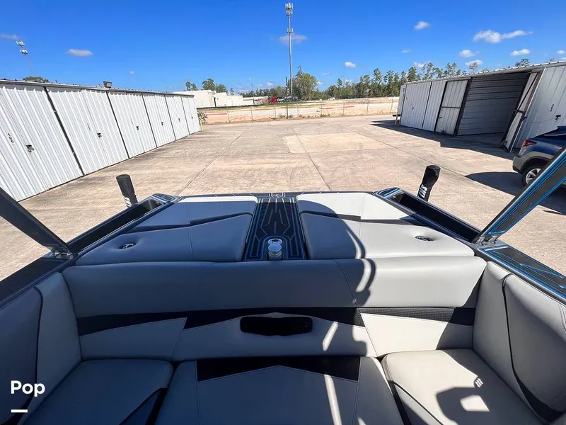 Slide: The Image of Centurion Fi23 2019 - 13220768