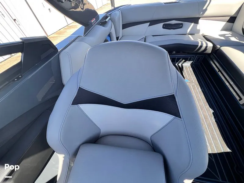 Slide: The Image of Centurion Fi23 2019 - 13220782