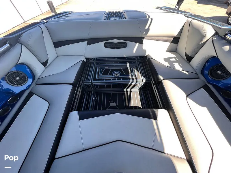 Slide: The Image of Centurion Fi23 2019 - 13220792