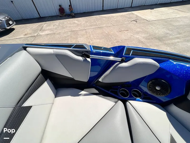 Slide: The Image of Centurion Fi23 2019 - 13220799