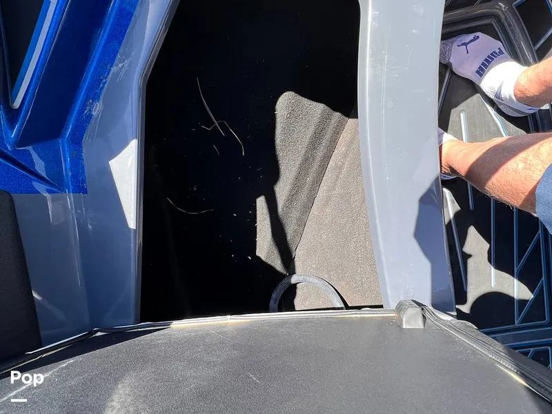 Slide: The Image of Centurion Fi23 2019 - 13220805