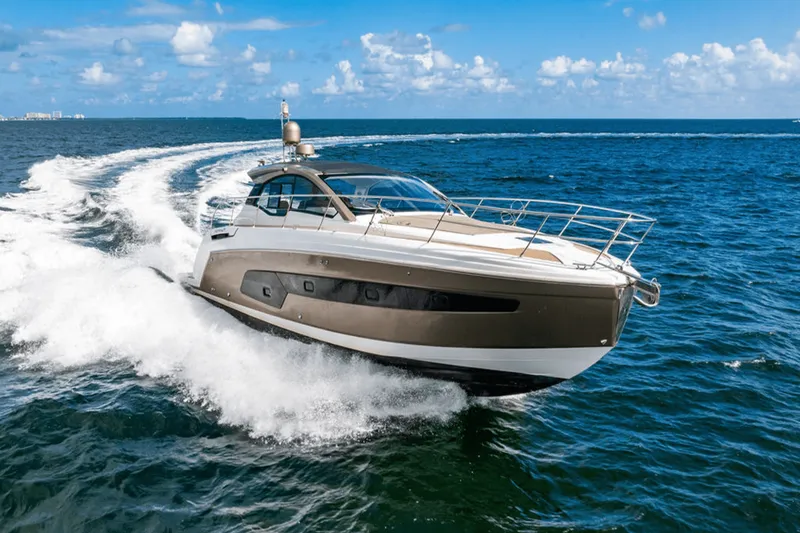 Slide: The Image of Azimut ATLANTIS 45 2020 - 20