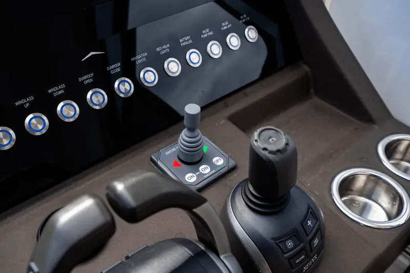 Slide: The Image of Azimut ATLANTIS 45 2020 - 46