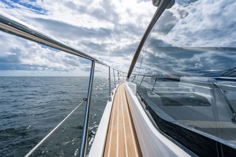 Slide: The Image of Azimut ATLANTIS 45 2020 - 54