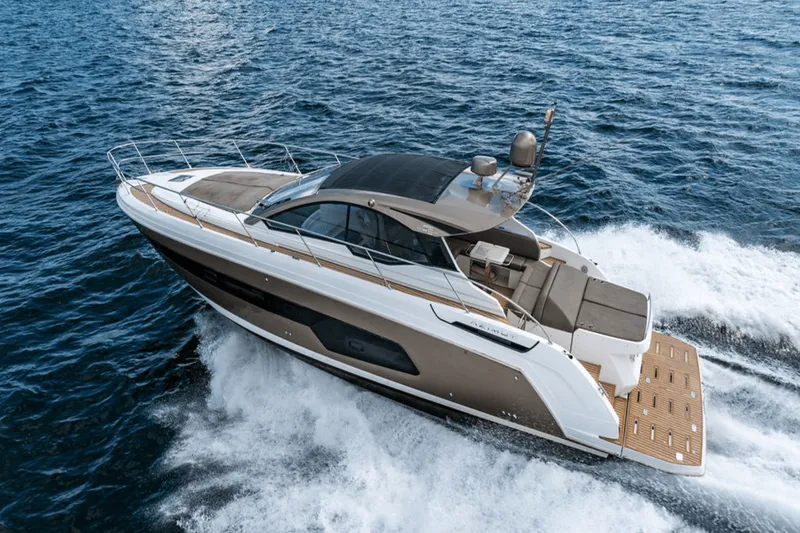 Slide: The Image of Azimut ATLANTIS 45 2020 - 6
