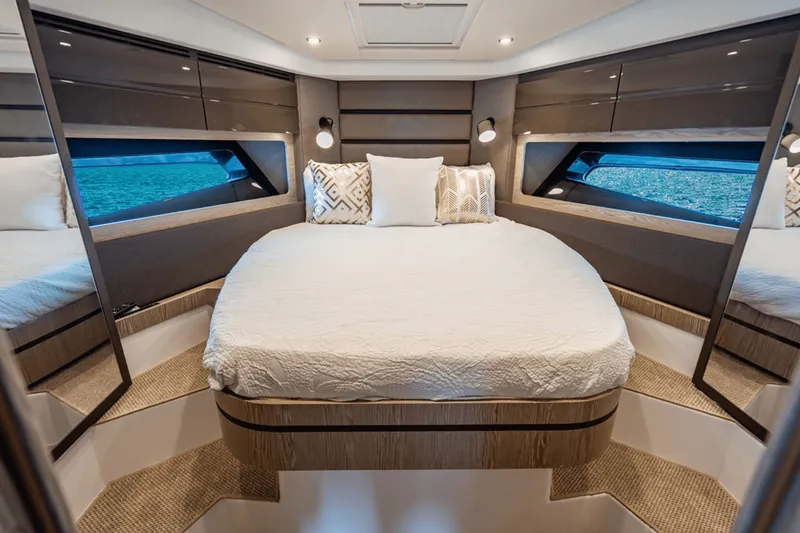 Slide: The Image of Azimut ATLANTIS 45 2020 - 62