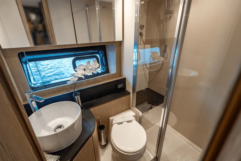 Slide: The Image of Azimut ATLANTIS 45 2020 - 65