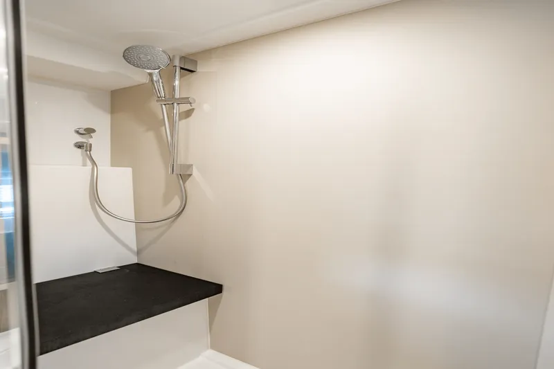 Slide: The Image of Azimut ATLANTIS 45 2020 - 67