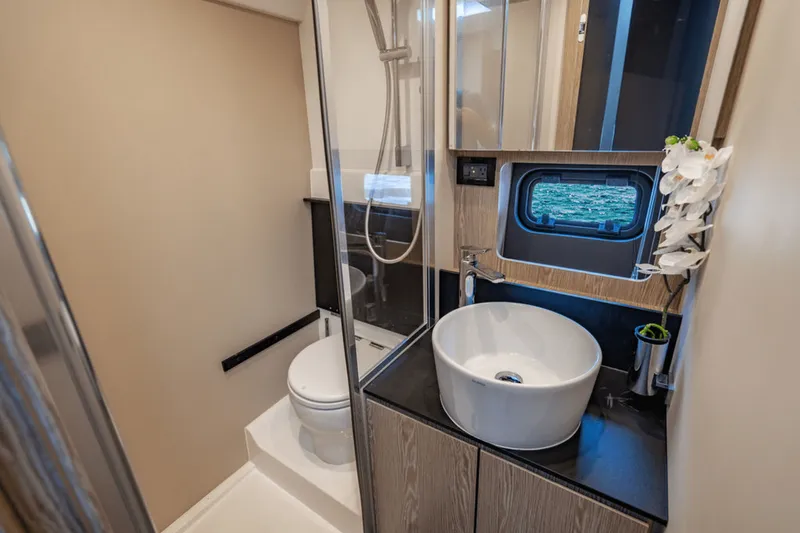 Slide: The Image of Azimut ATLANTIS 45 2020 - 71