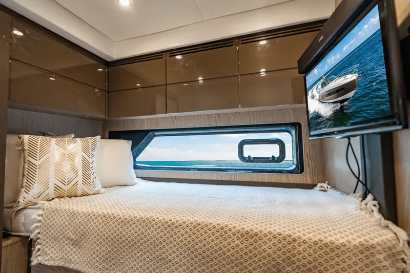 Slide: The Image of Azimut ATLANTIS 45 2020 - 75