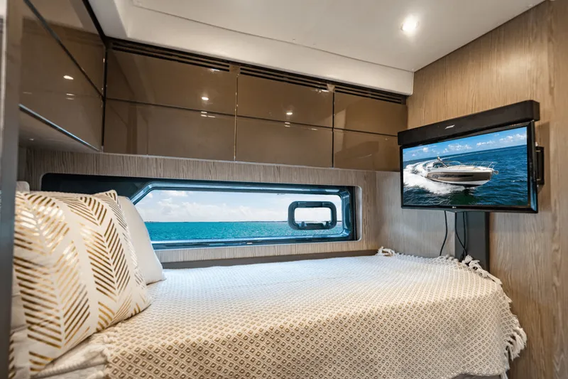 Slide: The Image of Azimut ATLANTIS 45 2020 - 76