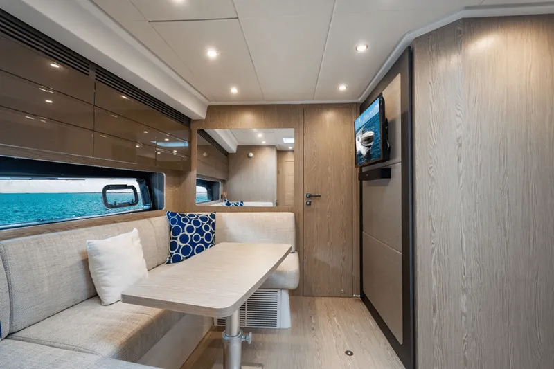 Slide: The Image of Azimut ATLANTIS 45 2020 - 78