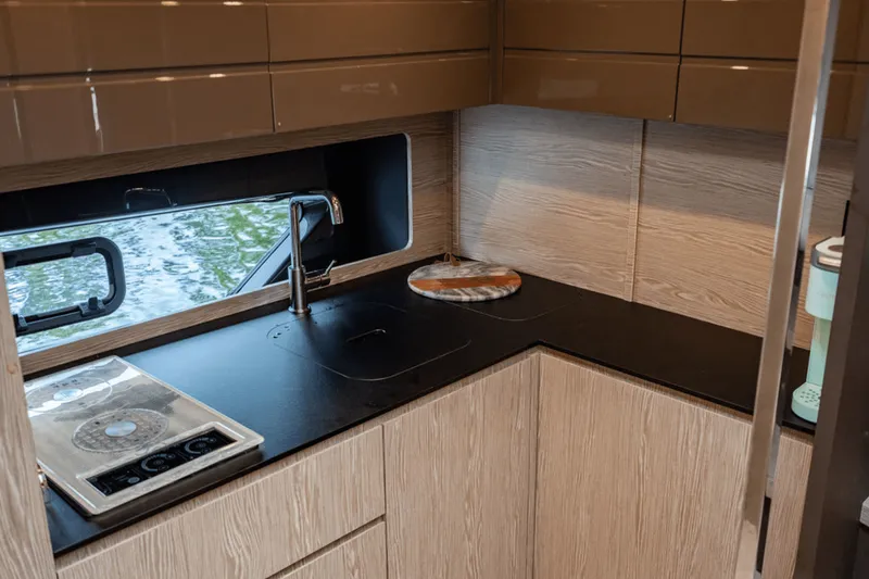 Slide: The Image of Azimut ATLANTIS 45 2020 - 80