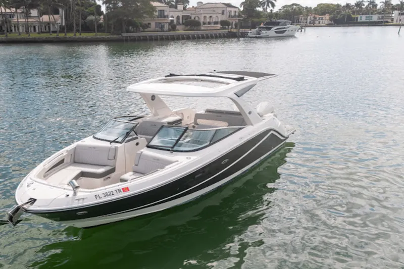 Slide: The Image of Sea Ray 310 SLX-OB 2023 - 21