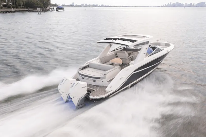 Slide: The Image of Sea Ray 310 SLX-OB 2023 - 36