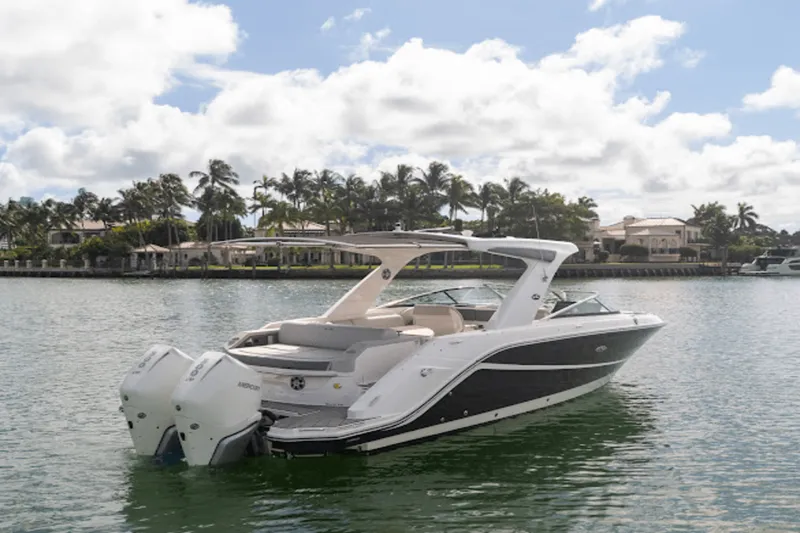 Slide: The Image of Sea Ray 310 SLX-OB 2023 - 7